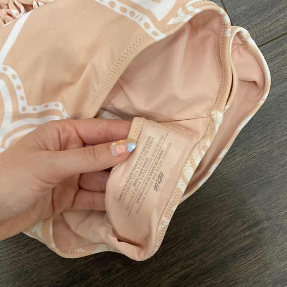 NWT Aerie One Piece Swimsuit - Picture 4 of 6